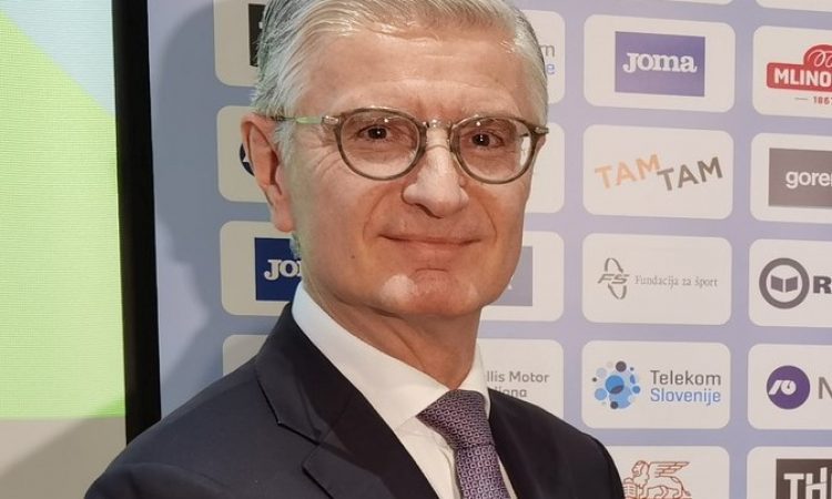 Po burni in dolgi predvolilni tekmi v petek volitve OKS